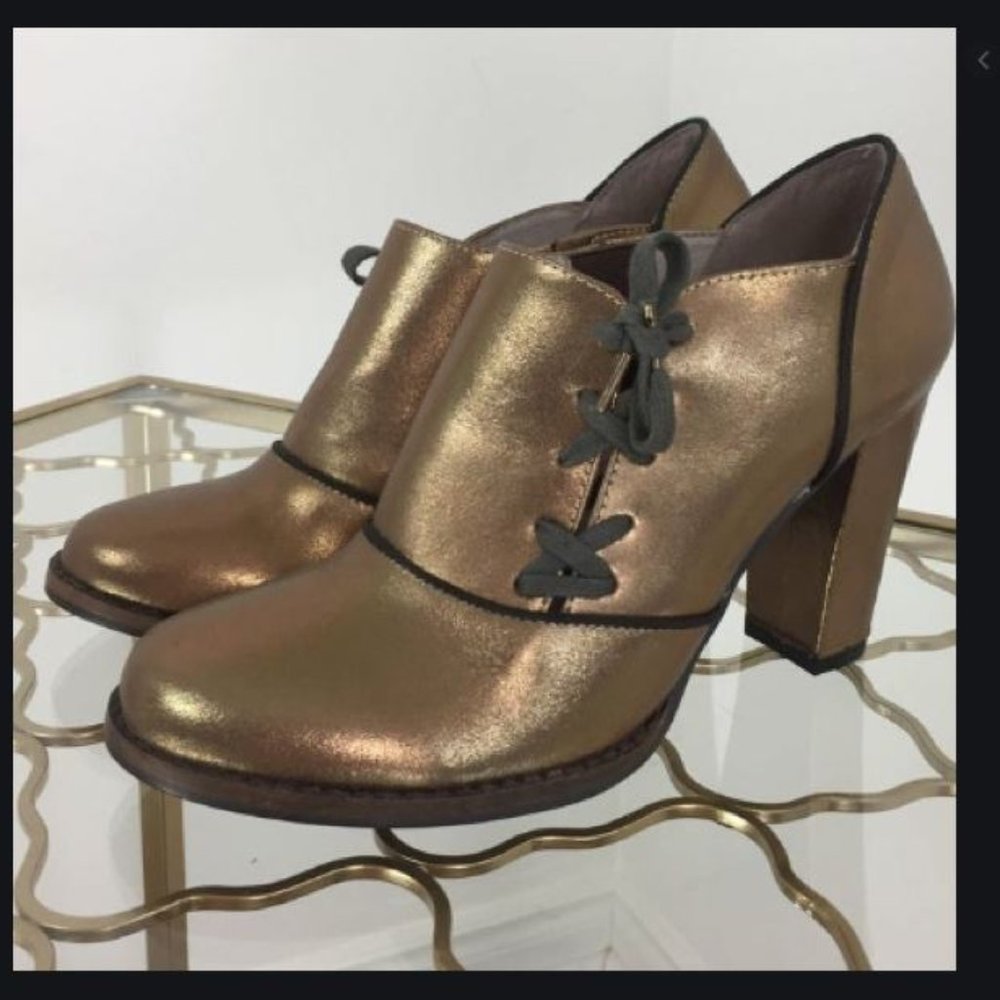 Anthropologie Faryl Robin Gold Leather Heel Bootie - Picture 6 of 6